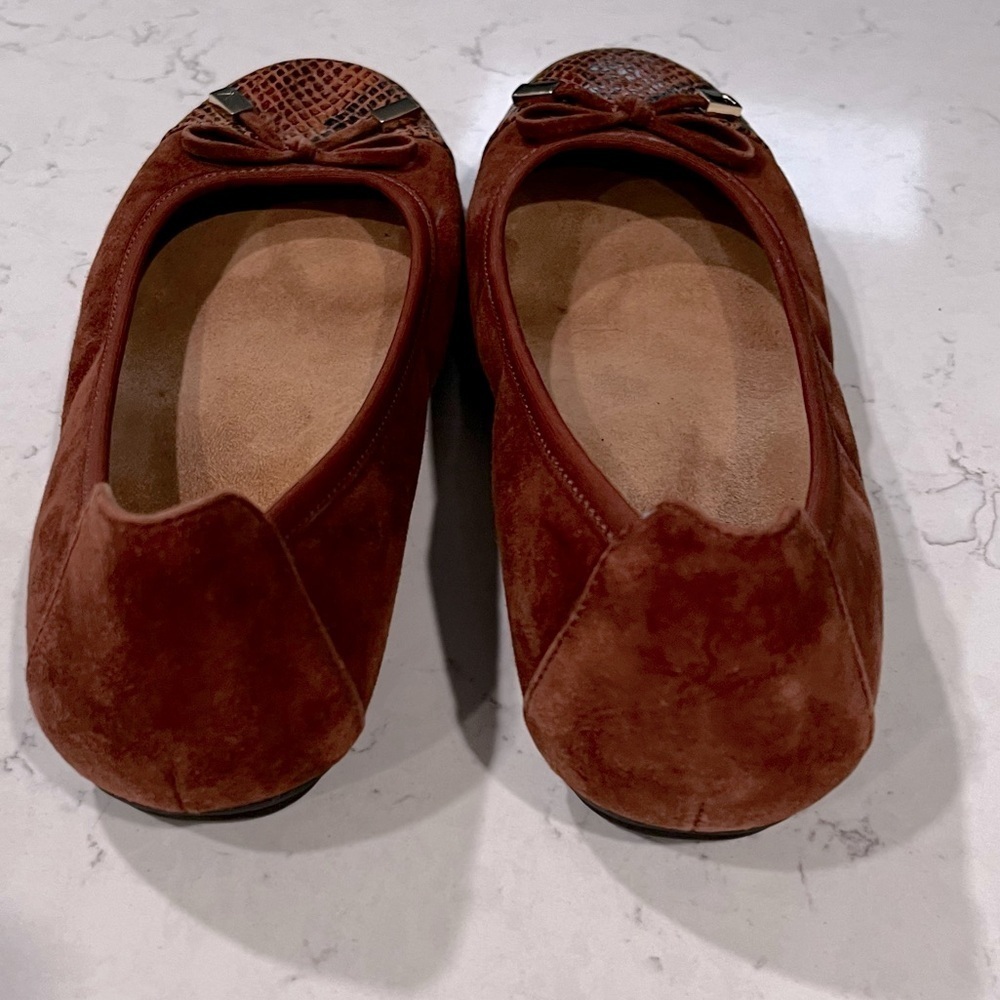 VIONIC Minna Brown Suede Snake Print Cap Toe Ballet Flat Size 6 - Picture 5 of 10